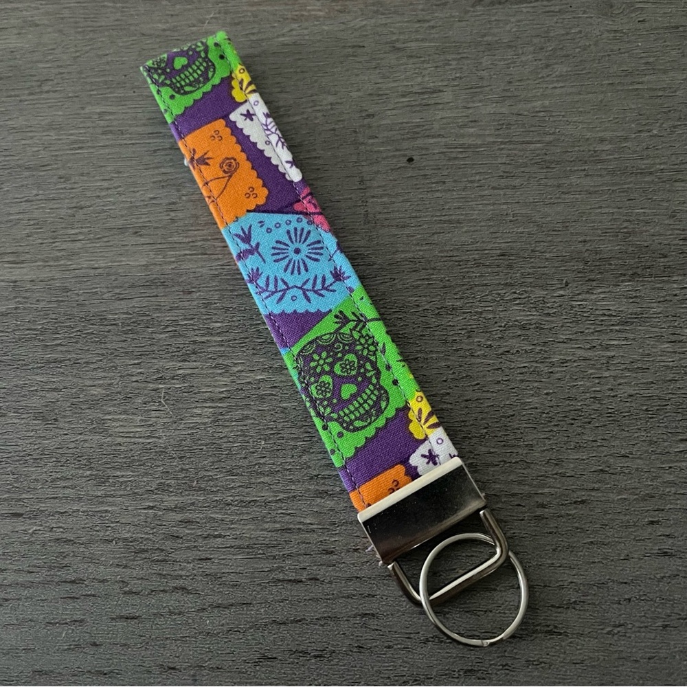 Colorful Skull Pattern Key Holder